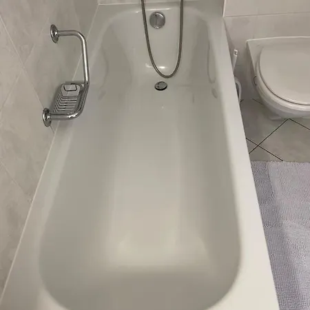 Apartment Great 3 Minutes From Lake - Self Check In Pully