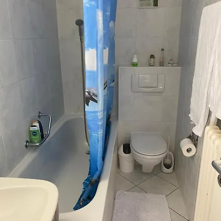 Great 3 Minutes From Lake - Self Check In Apartment *